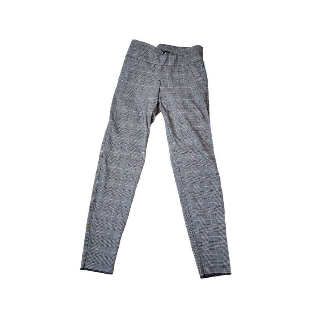Soho Apparel Grey Plaid Ankle Length Ponte Pants in a Small